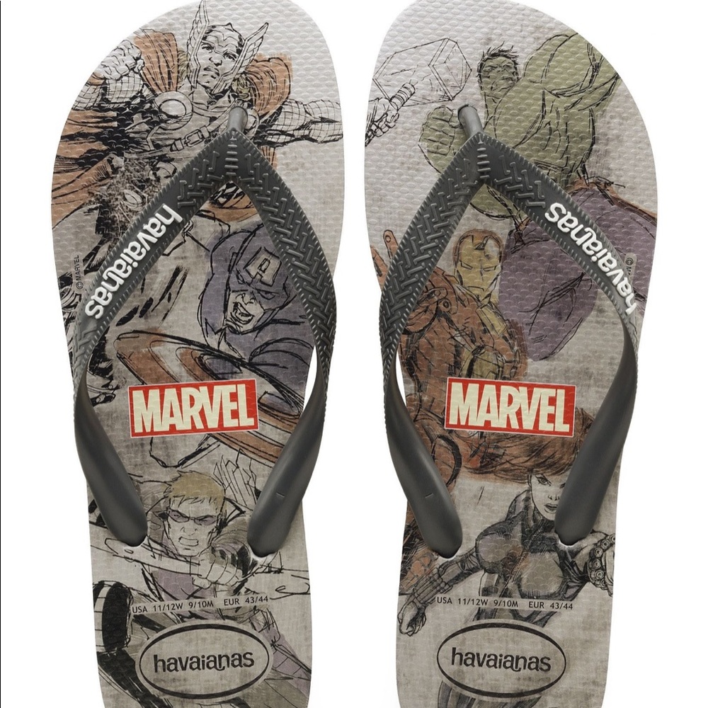 NWT Havaianas grey flip flop with Marvel Avengers